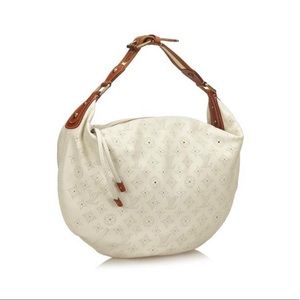 Louis Vuitton Monogram Mahina Leather Onatah GM